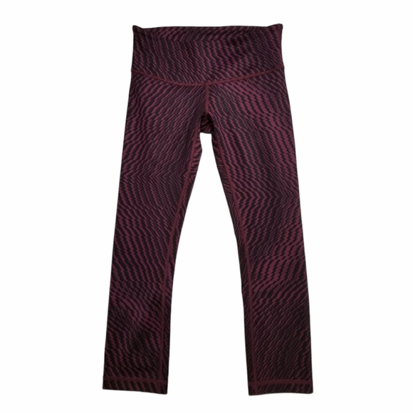 Lululemon Wunder Under Crop - Picture 6 of 12